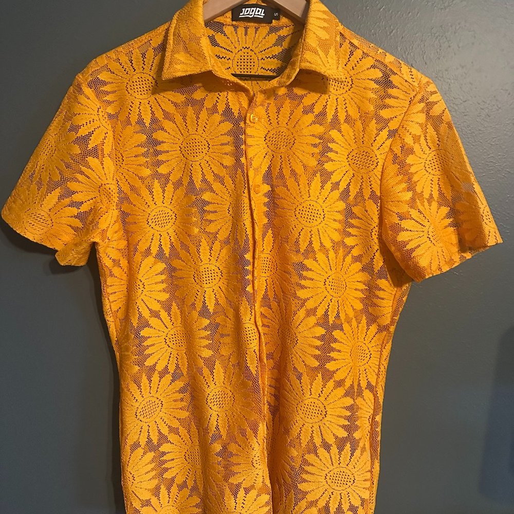 Jogal lace flower shirt - Women's Small